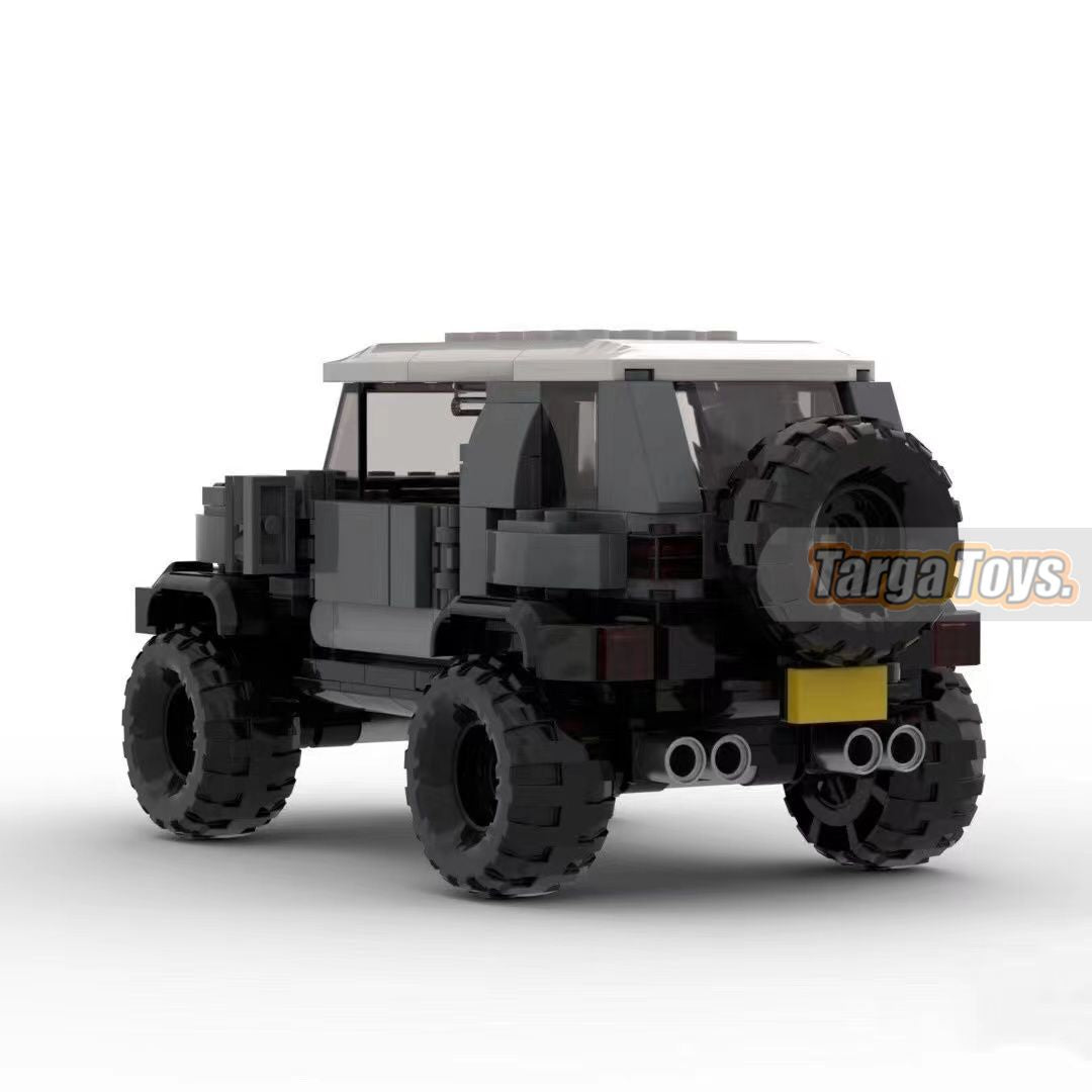 Toyota FJ Cruiser Off-Road made from lego building blocks