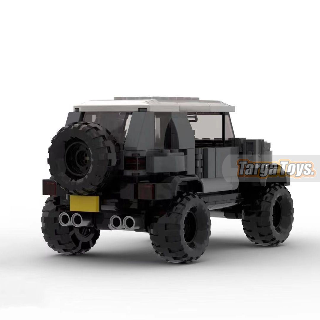 Toyota FJ Cruiser Off-Road made from lego building blocks